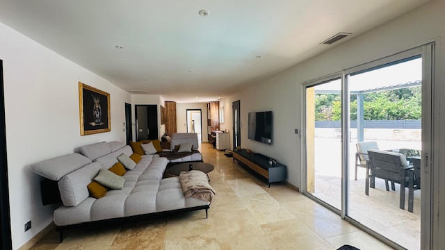 Villa - 180 m² - 6 pièces