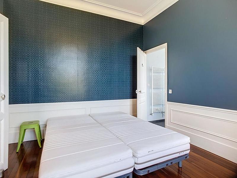 Propriété - 225 m² - 6 pièces