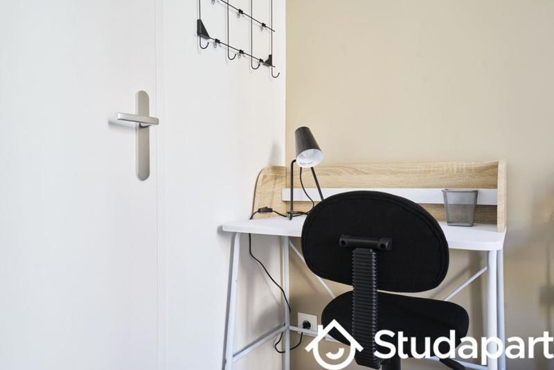 Chambre - 12 m² - 1 pièce