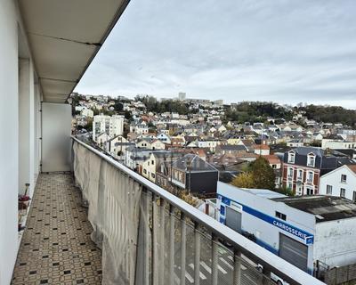 Appartement - 106 m² - 5 pièces