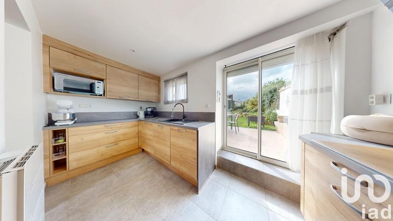 Maison - 95 m² - 5 pièces