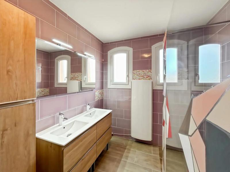 Maison - 165 m² - 6 pièces