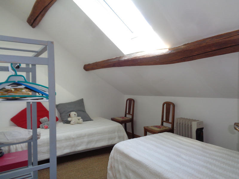 Maison - 220 m² - 11 pièces