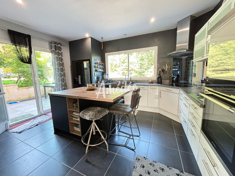 Villa - 166 m² - 5 pièces