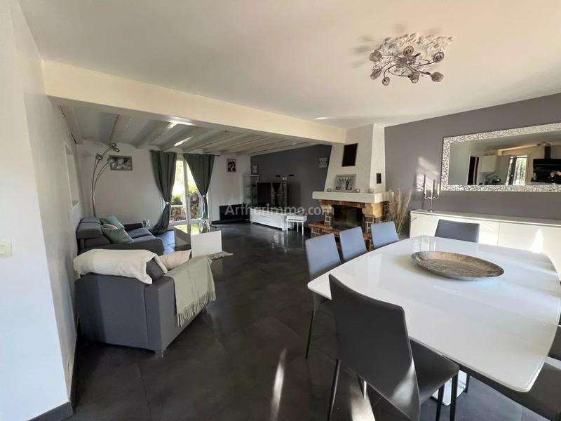 Maison - 154 m² - 10 pièces