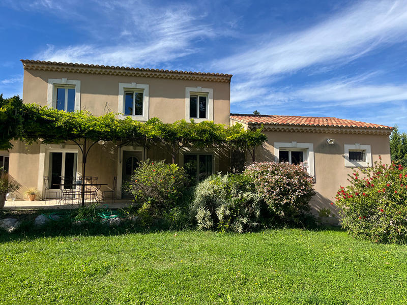 Maison - 213 m² - 7 pièces