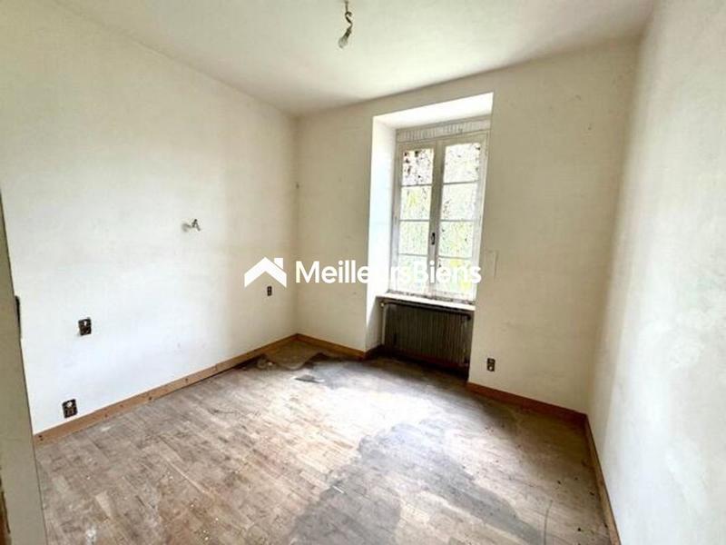 Maison - 140 m² - 9 pièces