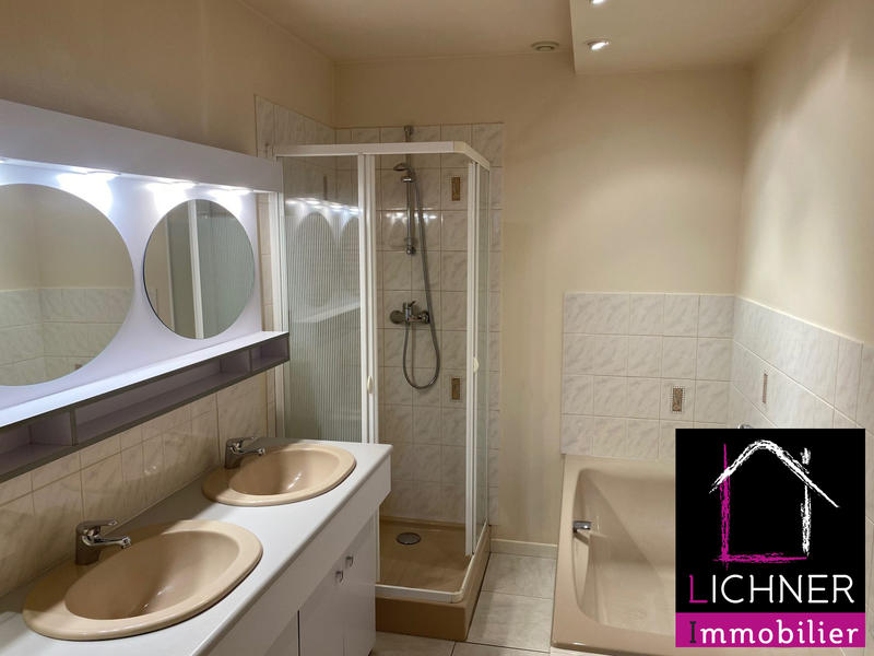 Maison - 101 m² - 5 pièces