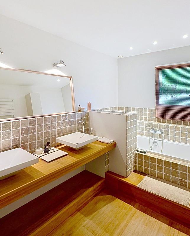 Maison - 138 m² - 5 pièces