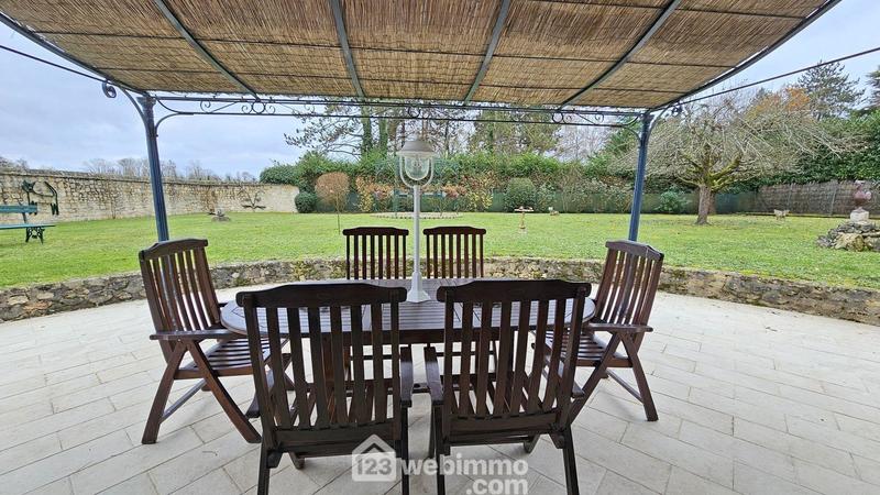 Maison - 180 m² - 6 pièces