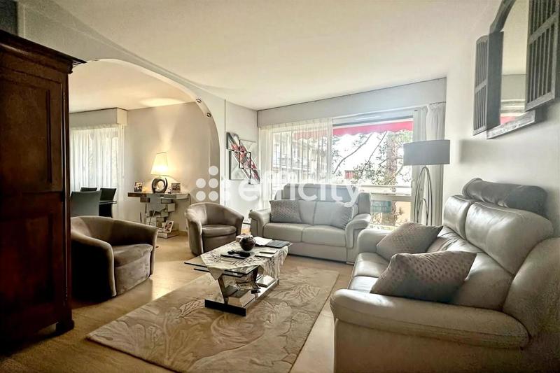 Appartement - 98 m² - 5 pièces