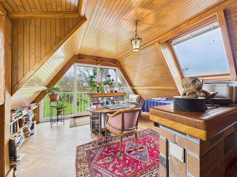 Propriété - 323 m² - 13 pièces