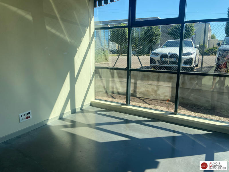 Local d'activités - 388 m²