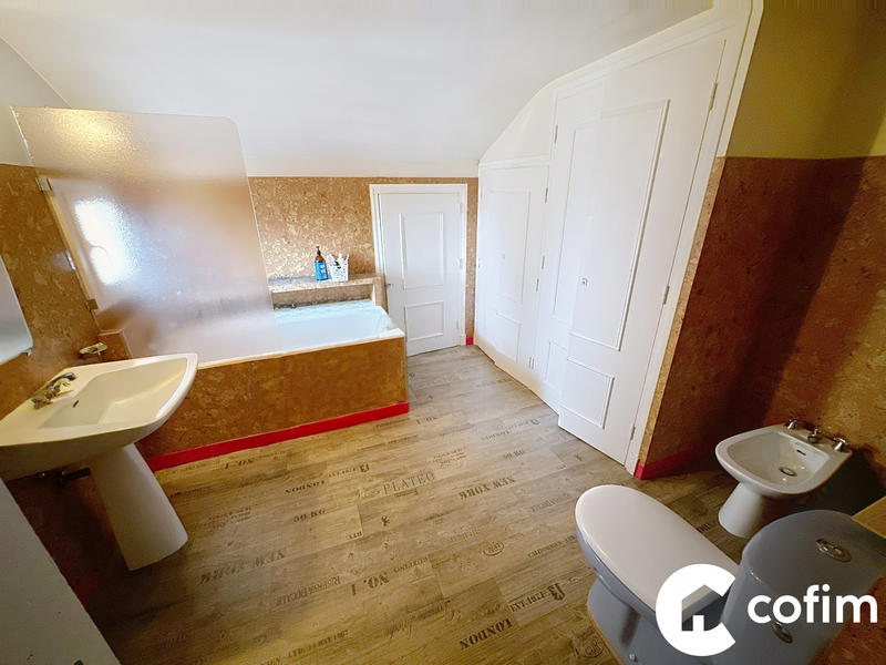 Maison - 150 m² - 6 pièces