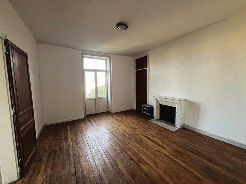 Propriété - 240 m² - 12 pièces