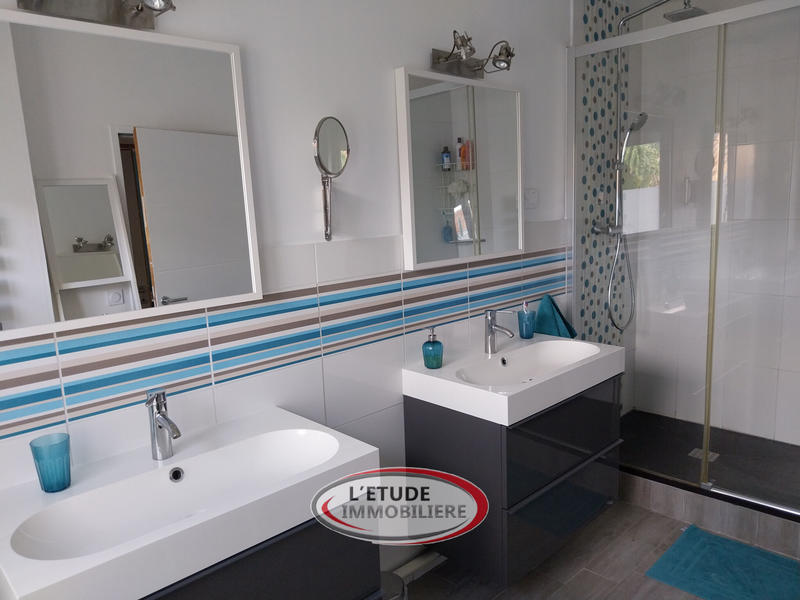 Maison - 121 m² - 6 pièces