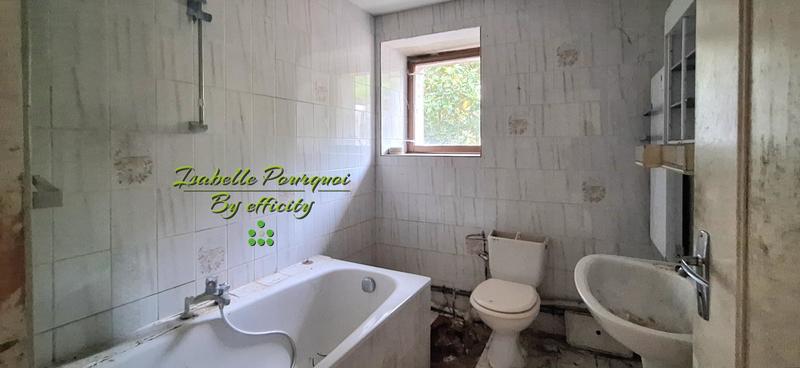 Maison - 180 m² - 8 pièces