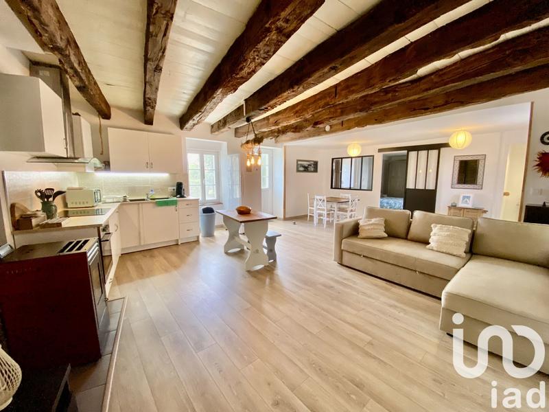 Maison - 241 m² - 10 pièces