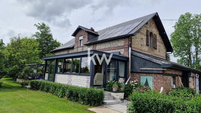 Maison - 210 m² - 9 pièces