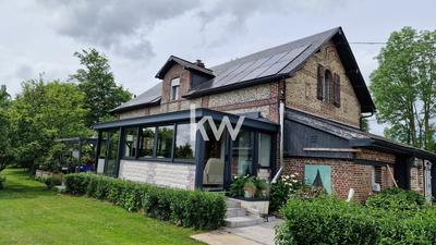 Maison - 210 m² - 9 pièces