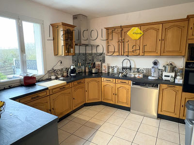 Maison - 98 m² - 6 pièces