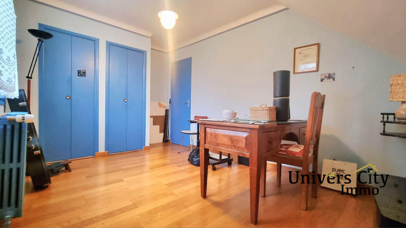 Maison - 128 m² - 7 pièces