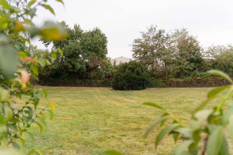 Terrain constructible - 1 460 m²