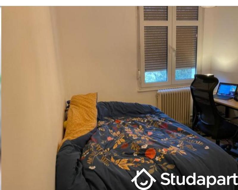 Chambre - 9 m² - 1 pièce