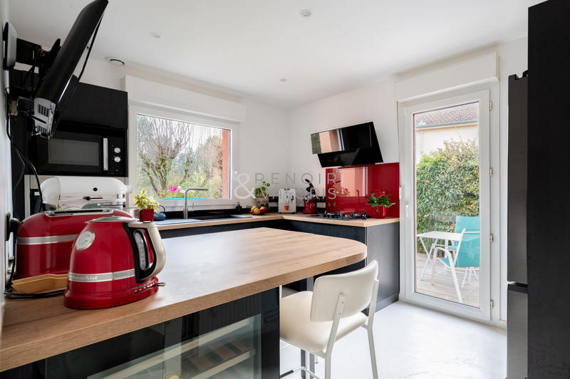 Maison - 195 m² - 7 pièces