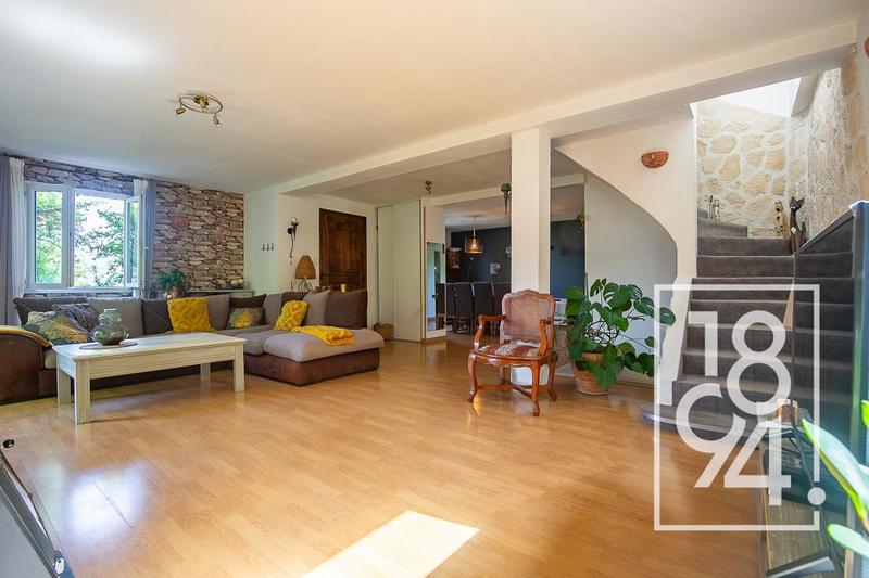 Maison - 188 m² - 6 pièces