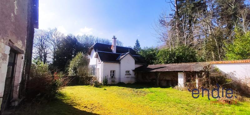 Maison - 294 m² - 12 pièces