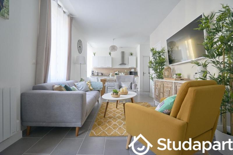 Chambre - 11 m² - 1 pièce