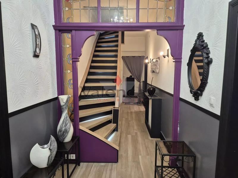 Maison - 190 m² - 9 pièces