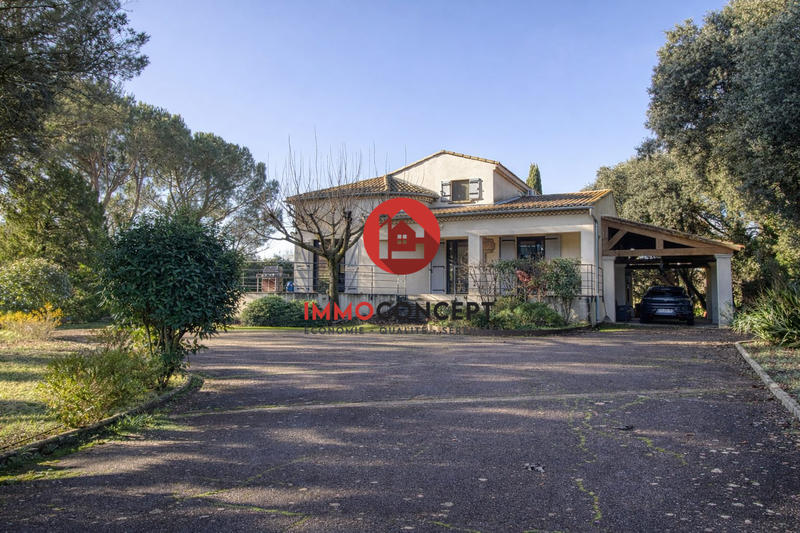 Villa - 260 m² - 7 pièces