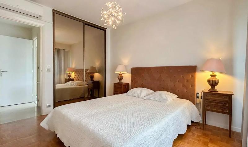 Appartement - 90 m² - 3 pièces