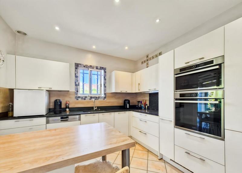 Maison - 91 m² - 4 pièces