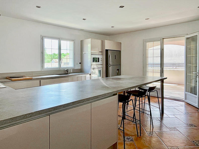 Maison - 145 m² - 5 pièces