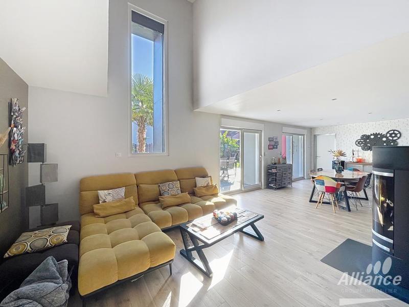 Maison - 170 m² - 6 pièces