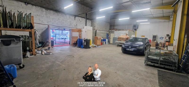 Local commercial - 375 m² - 4 pièces
