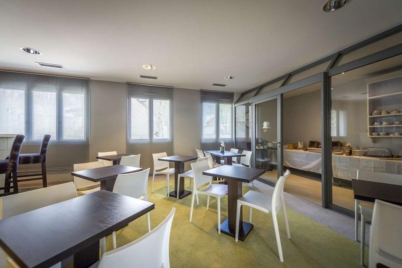 Immeuble - 1 300 m² - 40 pièces