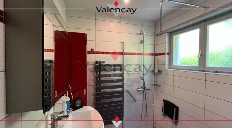 Maison - 90 m² - 5 pièces