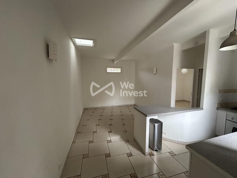 Maison - 185 m² - 10 pièces