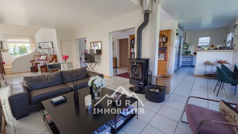 Maison - 206 m² - 6 pièces