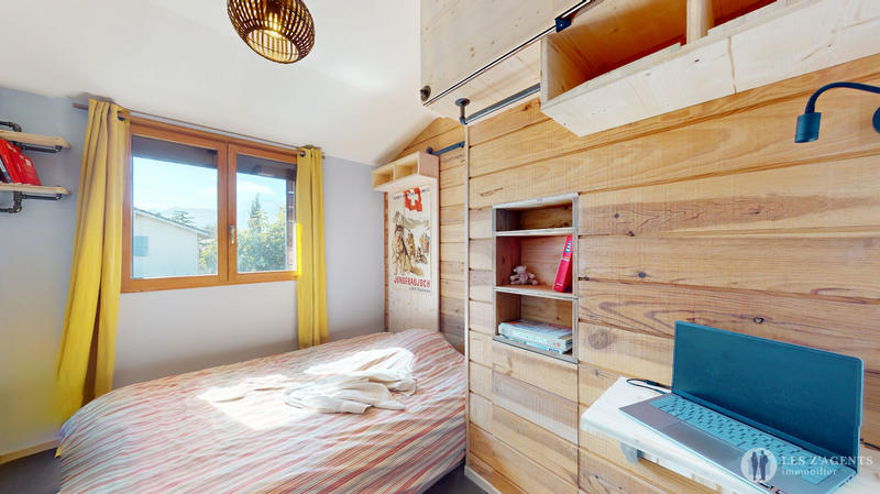 Maison - 100 m² - 6 pièces