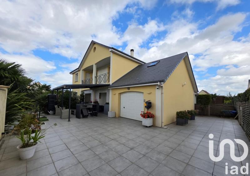 Maison - 181 m² - 8 pièces