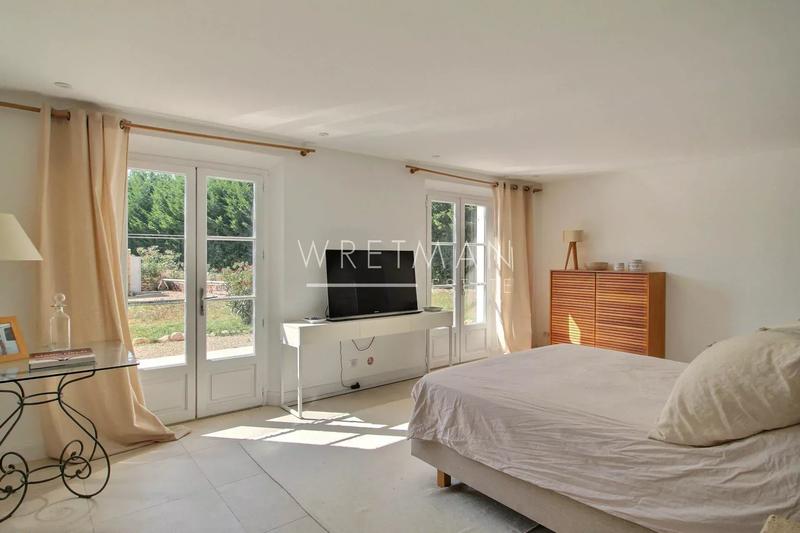 Villa - 225 m² - 6 pièces