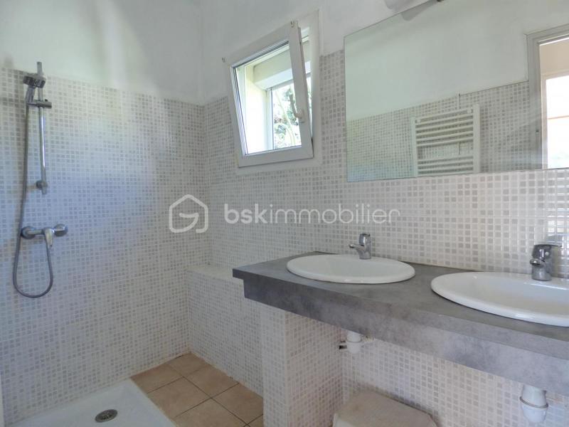 Maison traditionnelle - 85 m² - 4 pièces