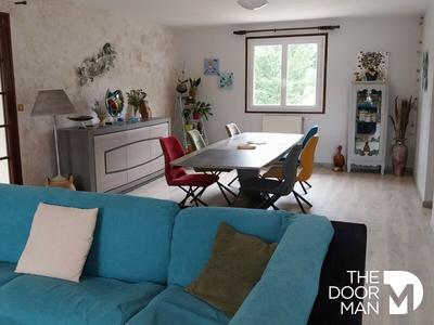 Maison - 327 m² - 8 pièces