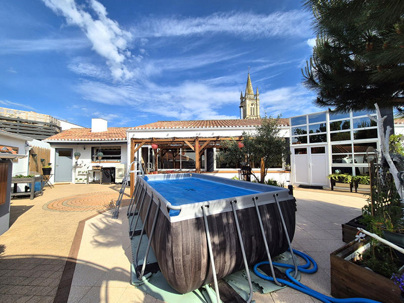 Maison - 215 m² - 5 pièces