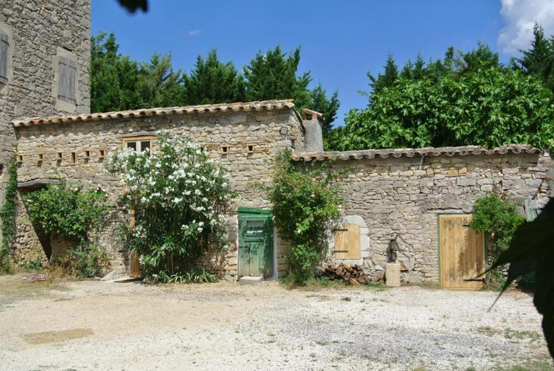 Mas - 486 m² - 19 pièces